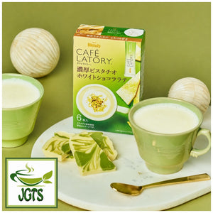 (AGF) - Blendy Cafe Latory Rich Pistachio White Chocolate Latte - Package and brewed in cup
