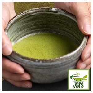 Kippoya Nagomi Organic Matcha - Matcha served in bowl
