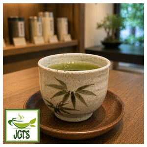 (Oyaizu Seiichi) Sunpu Goyoutashi Shizuoka Honyama Fukamushi Sencha - Cup of green tea from Shizuoka