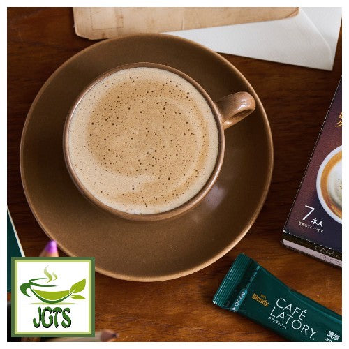 (AGF) Blendy Cafe Latory Rich Creamy Cappuccino Latte 7 Sticks - Fresh brewed in cup view