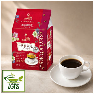 (Key Coffee) KEY DOORS Drip On (Limited) Seasonal Blend - Package and one cup served hot