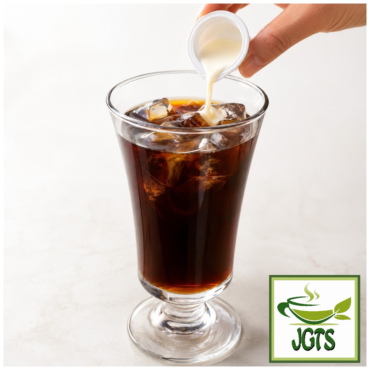(Key) Creamy Fresh Cream Coffee Creamer 15 Servings - Poured into iced coffee