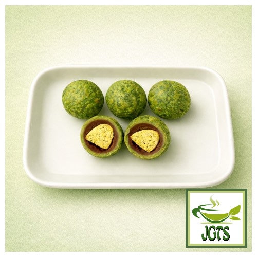 (Lotte) Premium Ghana Sable Chocolate Deep Uji Matcha - Served on plate