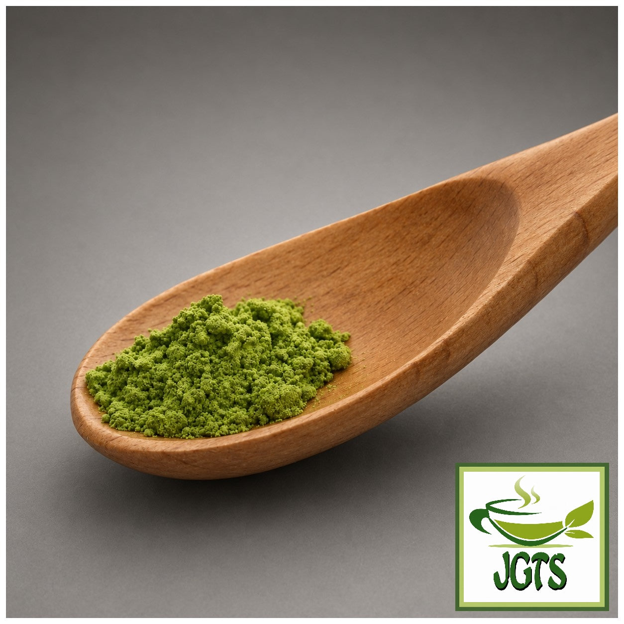 (Maruyama) - Seicha Organic Green Tea Powder with Matcha - Tea powder with matcha on spoon