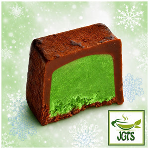 (Meiji) Melty Kiss First Picked Dark Matcha - One Matcha chocolate piece cut view