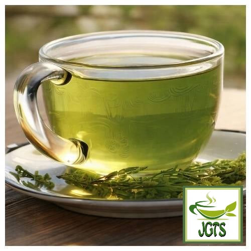 Mizusouen Honpo Organically Grown Powdered Green Tea - Fresh brewed in a glass