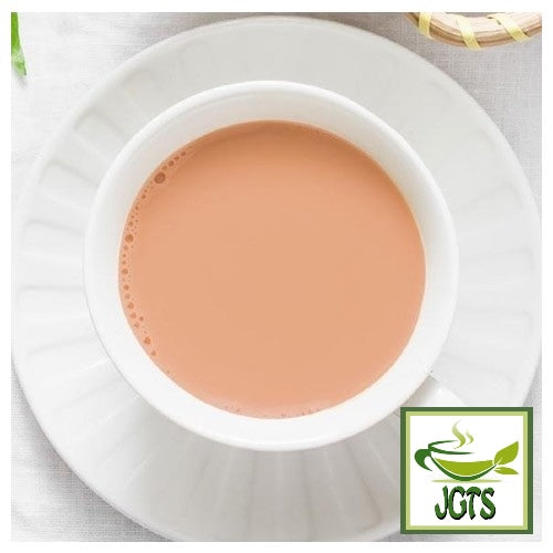 Nittoh Black Tea Royal Milk Tea Amaou (Strawberry) - Brewed in cup (Top view)