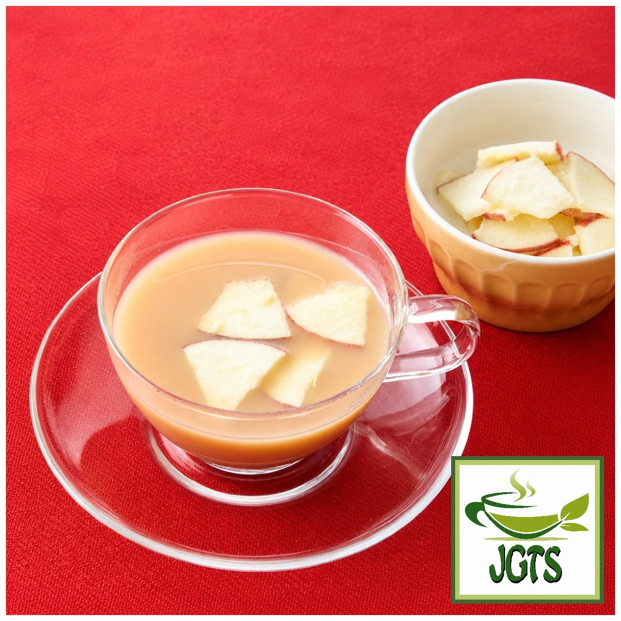 (Nittoh) - Nigiwai Tohoku Royal Milk Tea Apple - Served hot with apple slices