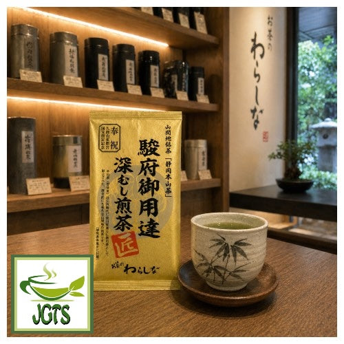 (Oyaizu Seiichi) Sunpu Goyoutashi Shizuoka Honyama Fukamushi Sencha - Product and cup of green tea