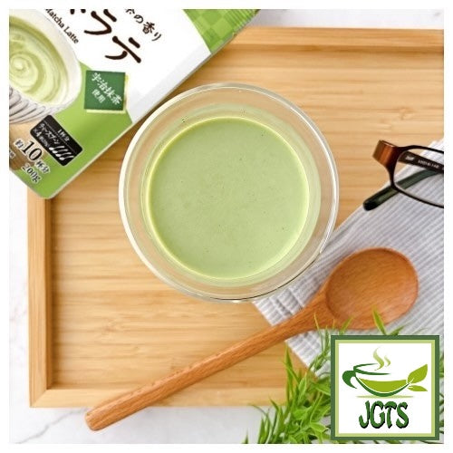 (Sefco) Matcha Latte - Brewed hot in glass top view