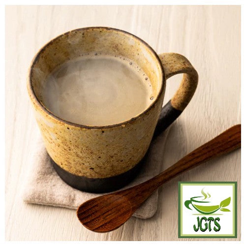 (AGF) Blendy Stick Houjicha Cafe Au Lait Instant Tea 6 Sticks - One stick houjicha brewed in mug