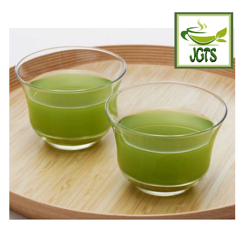 ITO EN Oi Ocha Sarasara Matcha Green Tea - Brewed Color in Cup