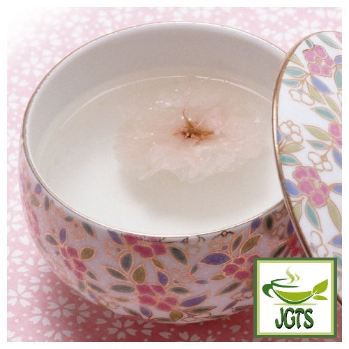 Ujien Sakura Tea (3 Pack) - Sakura flower tea in teacup